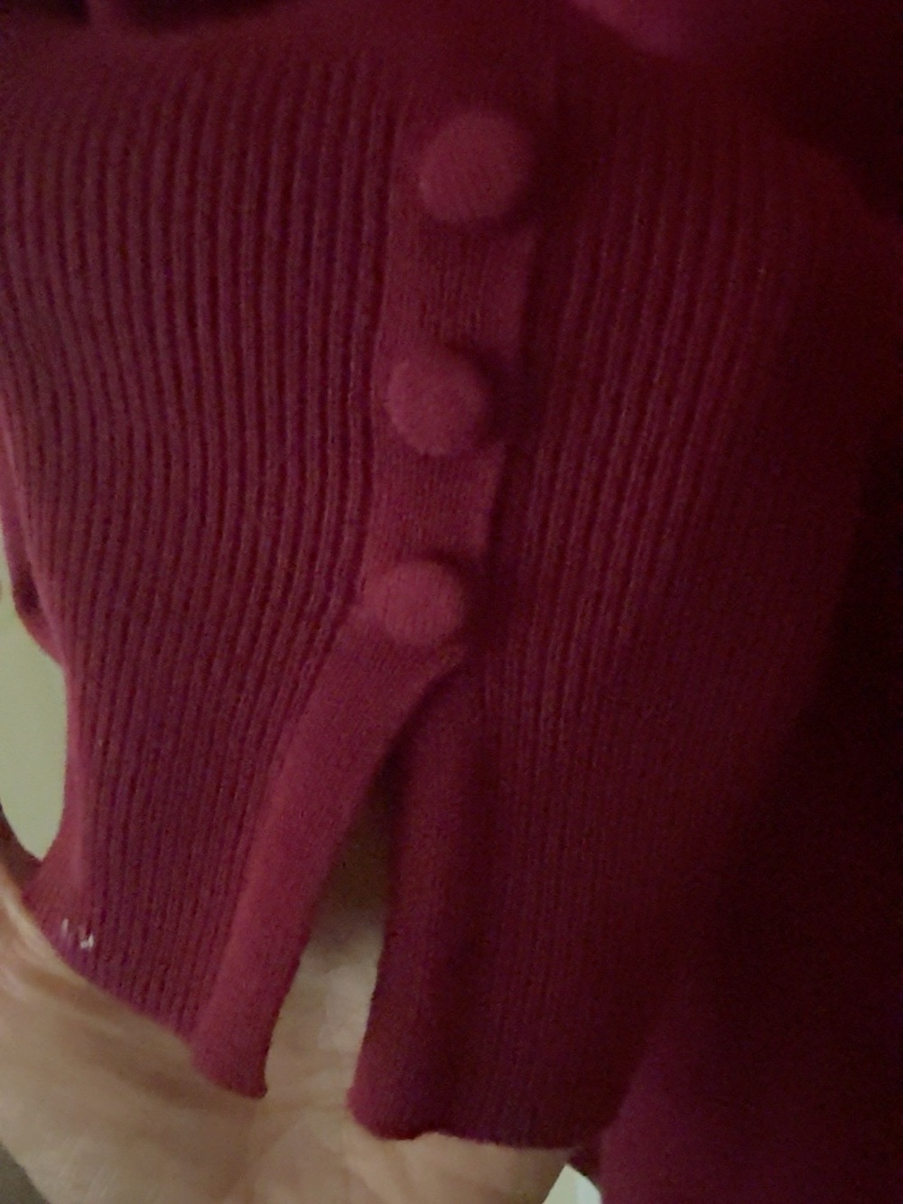 Chico’s Burgundy Long Sleeve Knit Top Button Cuffs Size 2 L - Picture 4 of 5